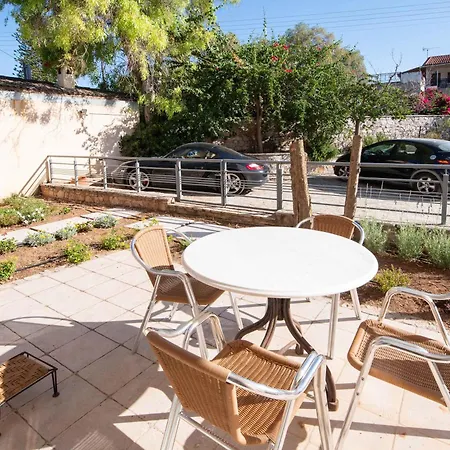 Eugenias Getaway By The Sea - Diminio Escape *