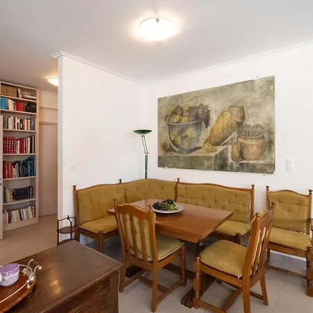 Eugenias Getaway By The Sea - Diminio Escape