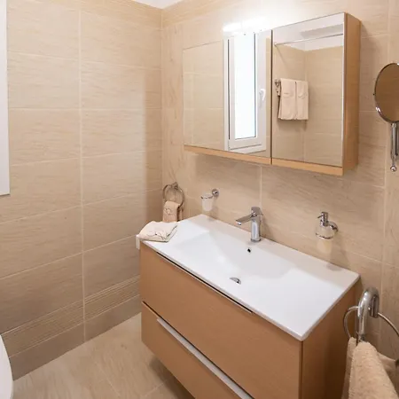 Eugenias Getaway By The Sea - Diminio Escape Kato Diminio