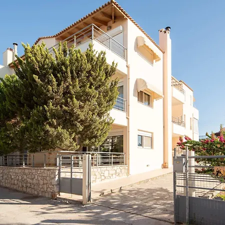 Eugenias Getaway By The Sea - Diminio Escape