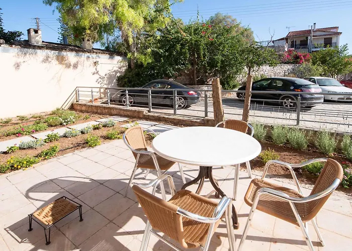 Eugenias Getaway By The Sea - Diminio Escape *