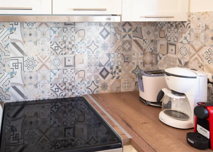 Eugenias Getaway By The Sea - Diminio Escape * Kato Diminio