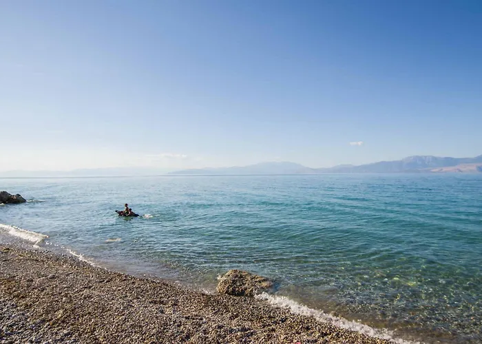 Eugenias Getaway By The - Diminio Escape *